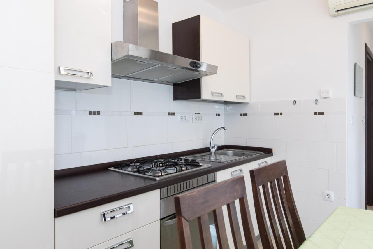 Apartments Darko Near The Sea 巴斯卡 外观 照片