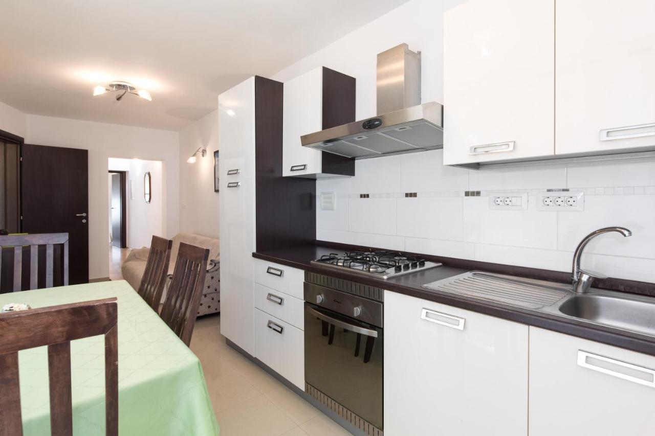 Apartments Darko Near The Sea 巴斯卡 外观 照片
